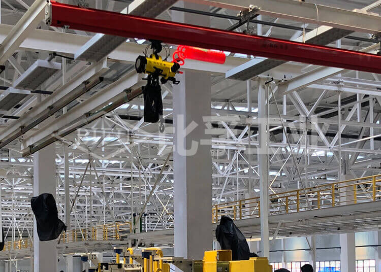 新能源汽車(chē)主機(jī)廠(chǎng)氣動(dòng)葫蘆案例